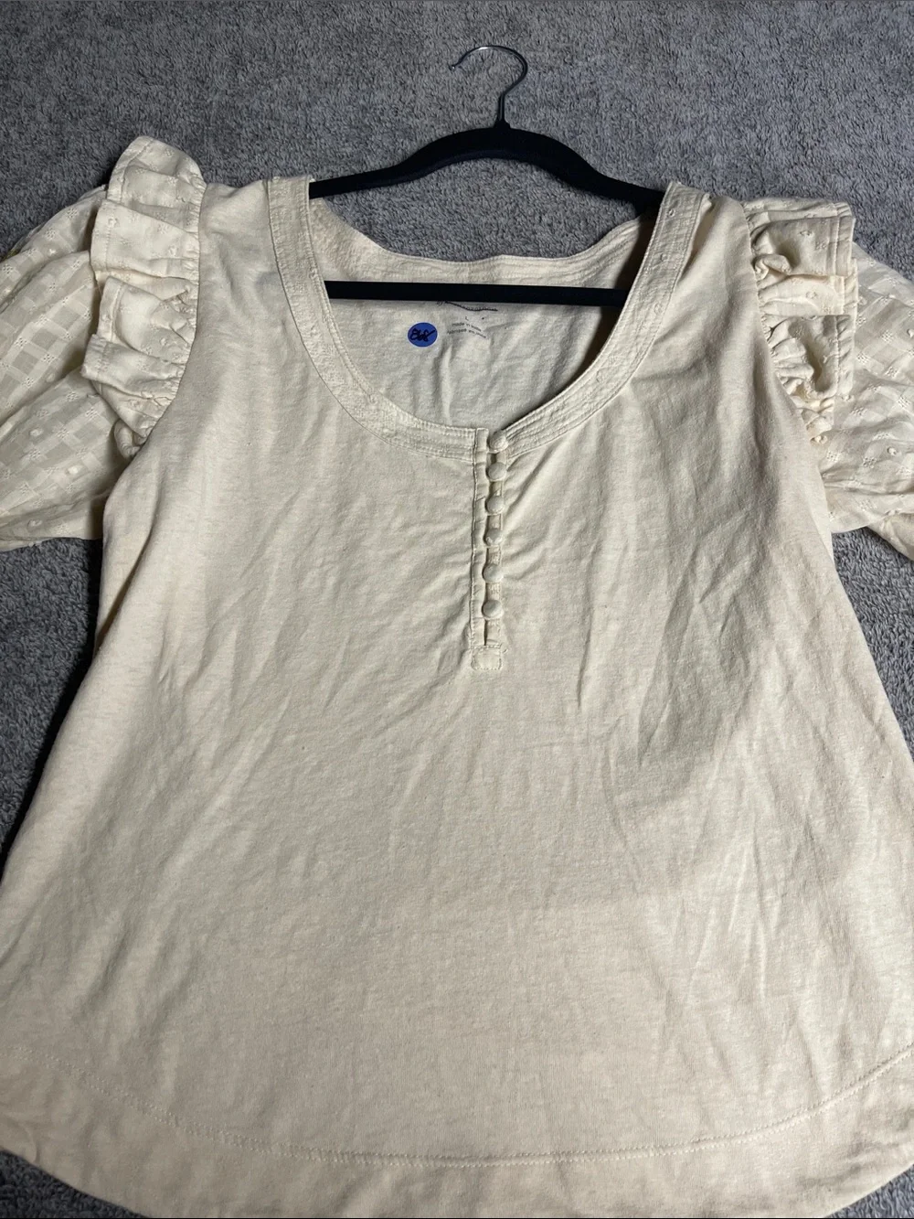 Anthropologie Cream Ruffle-Sleeve Scoop Neck Blouse